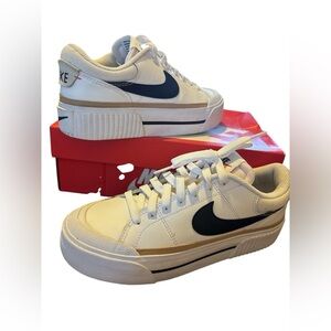 Nike White and Black Classic Sneakers